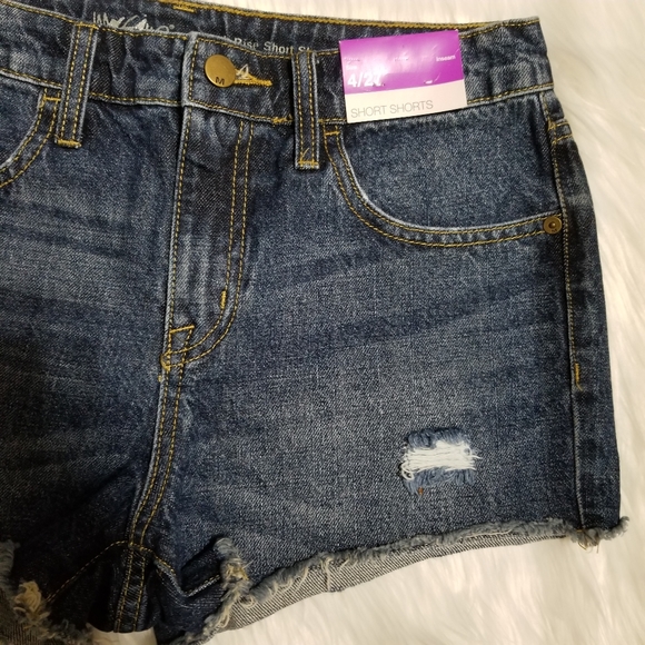 MOSSIMO Short Denim High Rise, with Ripped. - Picture 3 of 11